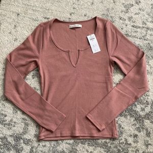 Abercrombie size small ribbed tee new with tags